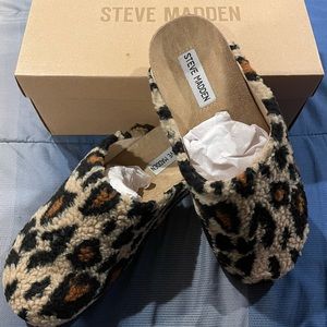 COPY - Steve Madden Vesa Faux Shearling Clog shoe